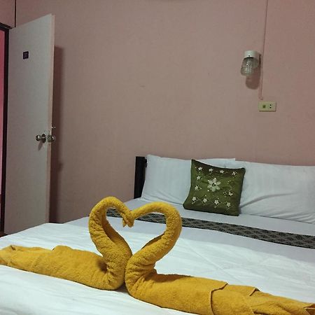 Marina Ao Nang Guesthouse Exterior photo