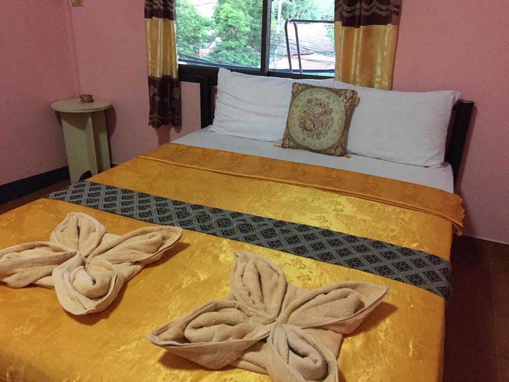 Marina Ao Nang Guesthouse Exterior photo