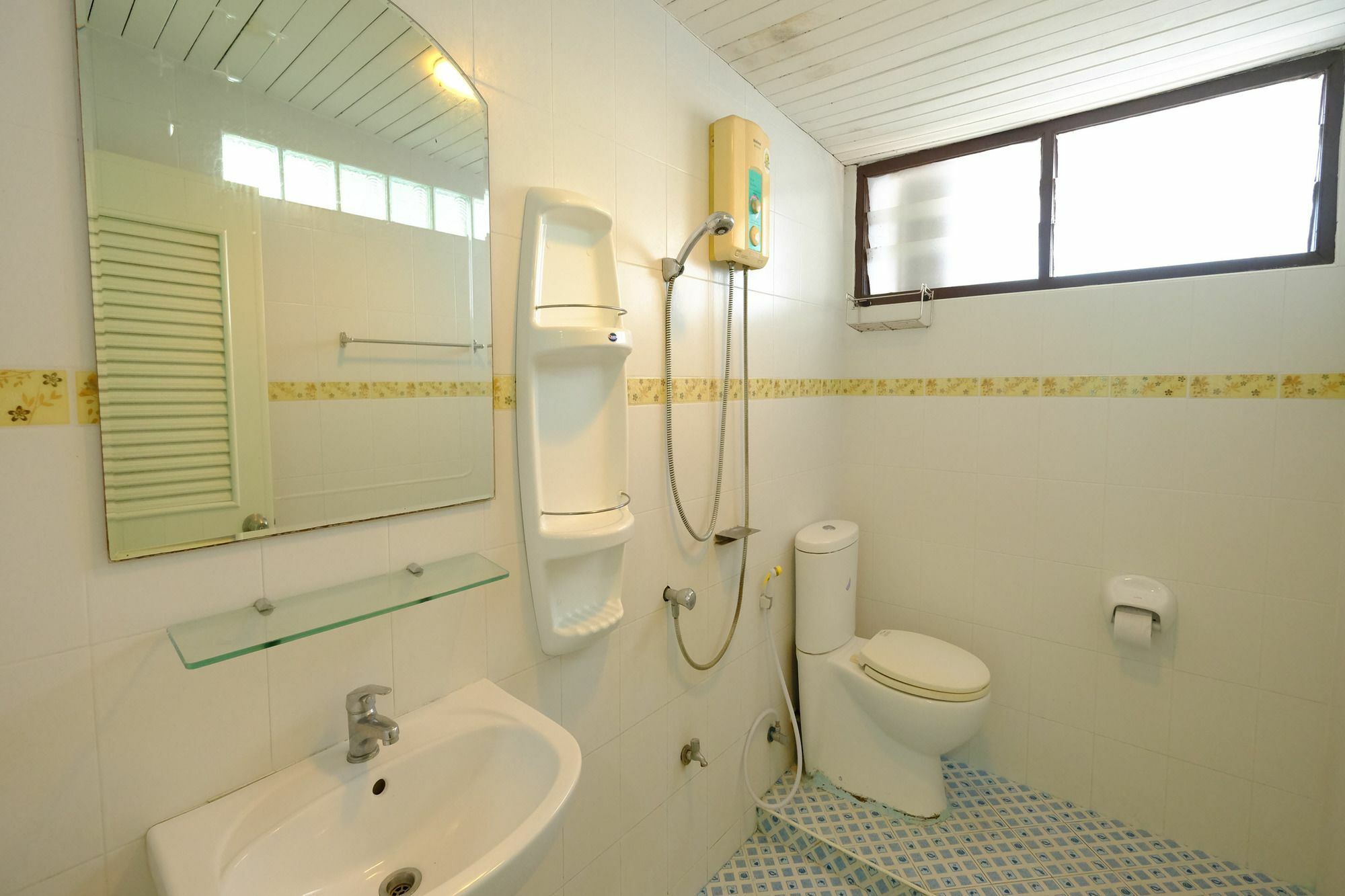 Marina Ao Nang Guesthouse Exterior photo